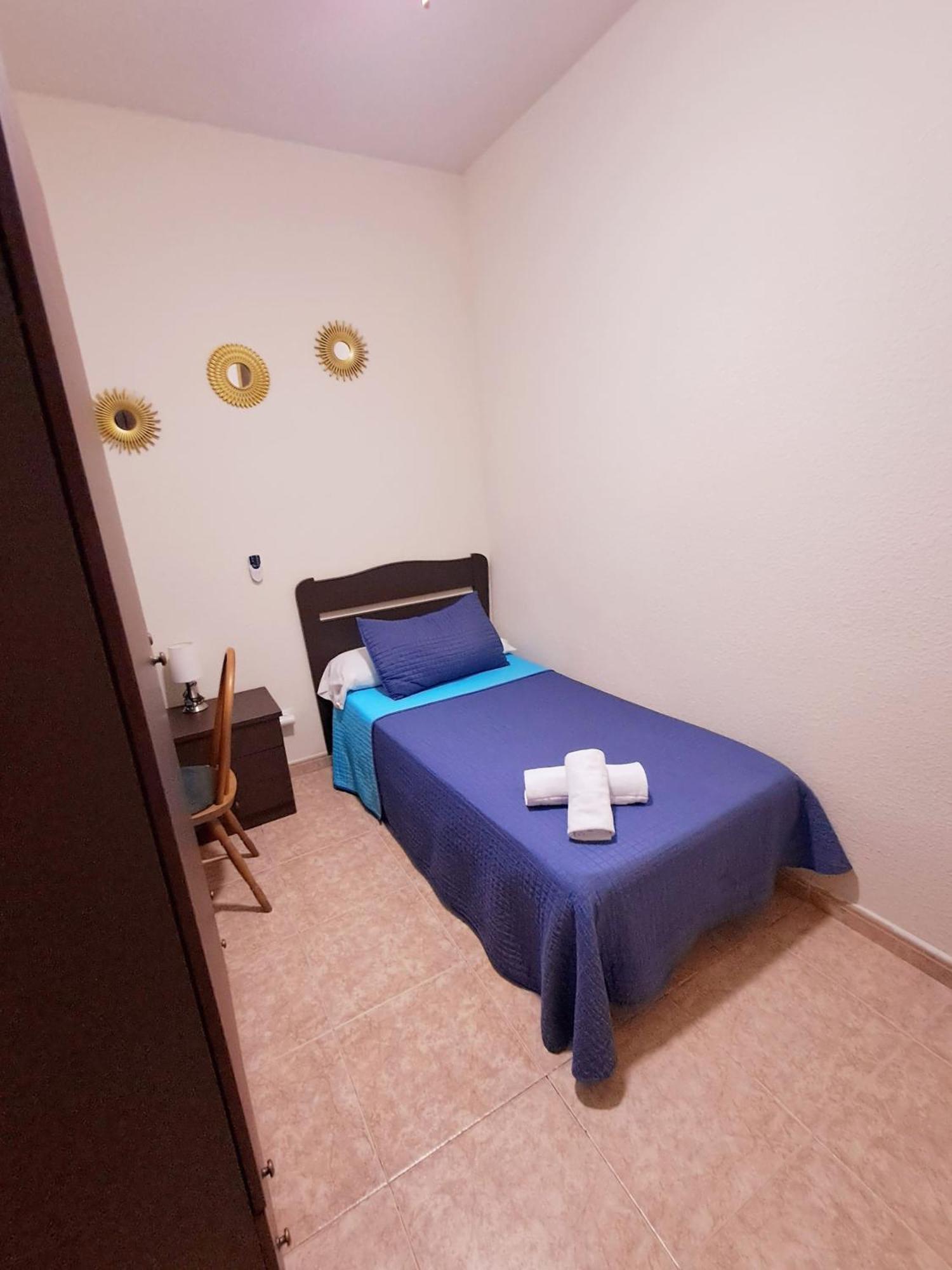 Hostal Dona Maria Valdemoro Exterior foto